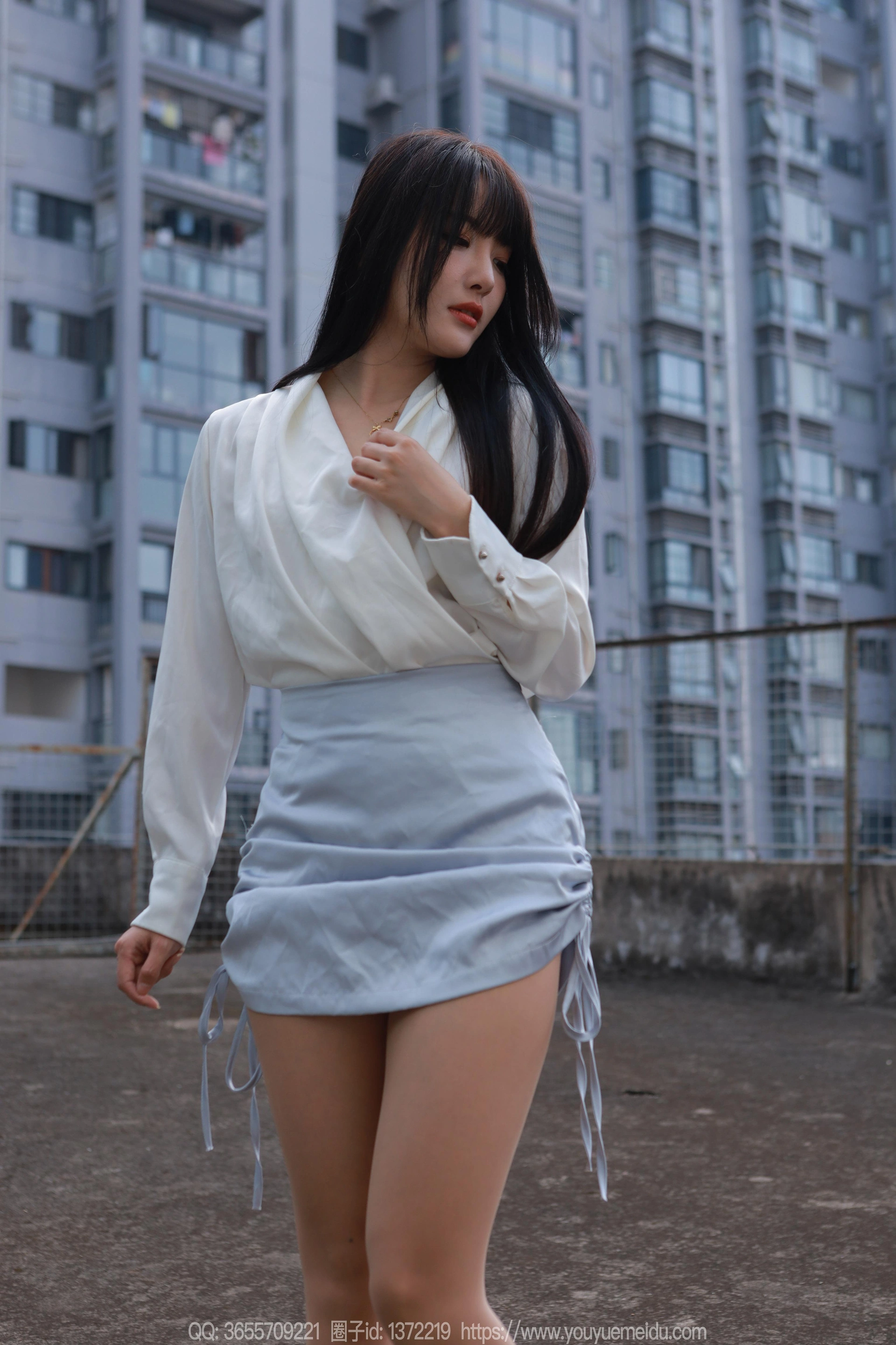 [IESS异思趣向] 2024.11.10 丝享家 1894 婉萍《蓝色短裙（下）》 1